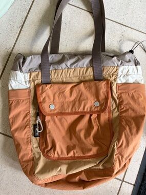 Bellroy Cinch Tote in Sand Dune